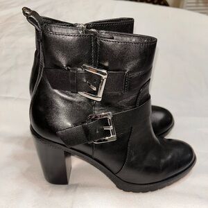 NIB Michael Kors Gansevoort BUCKLE bootie black leather. Size 10